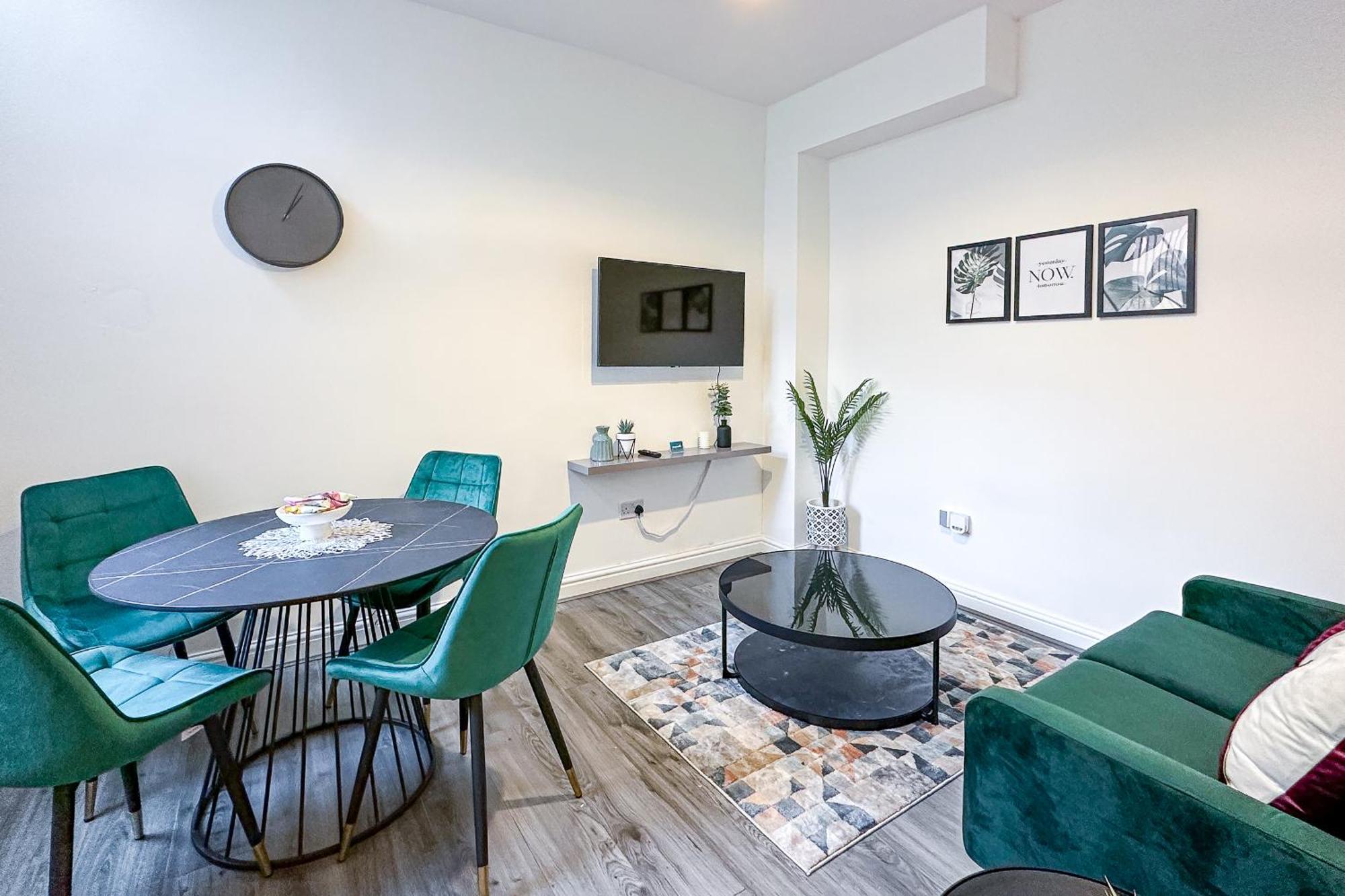 Ashfield Co-Living - Private Room Self-Cater Манчестър Екстериор снимка
