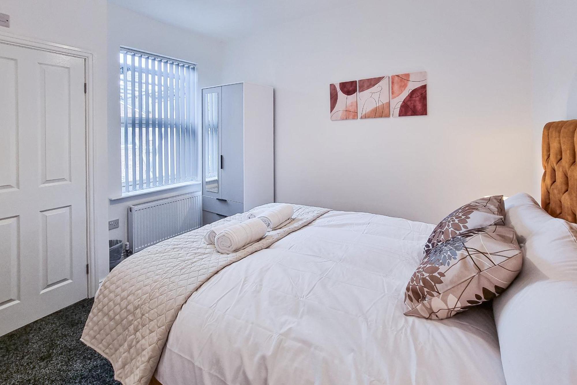 Ashfield Co-Living - Private Room Self-Cater Манчестър Екстериор снимка