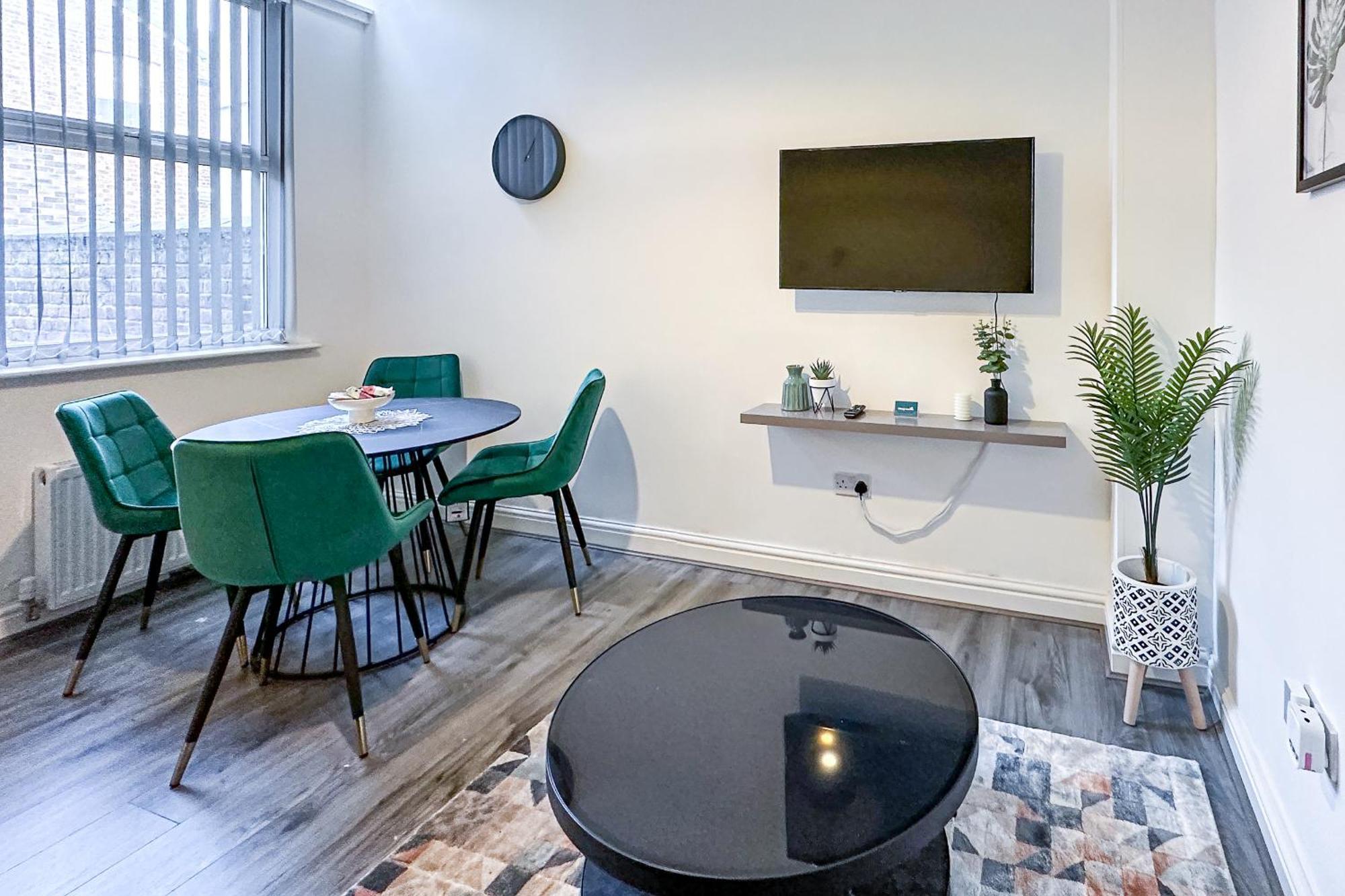 Ashfield Co-Living - Private Room Self-Cater Манчестър Екстериор снимка