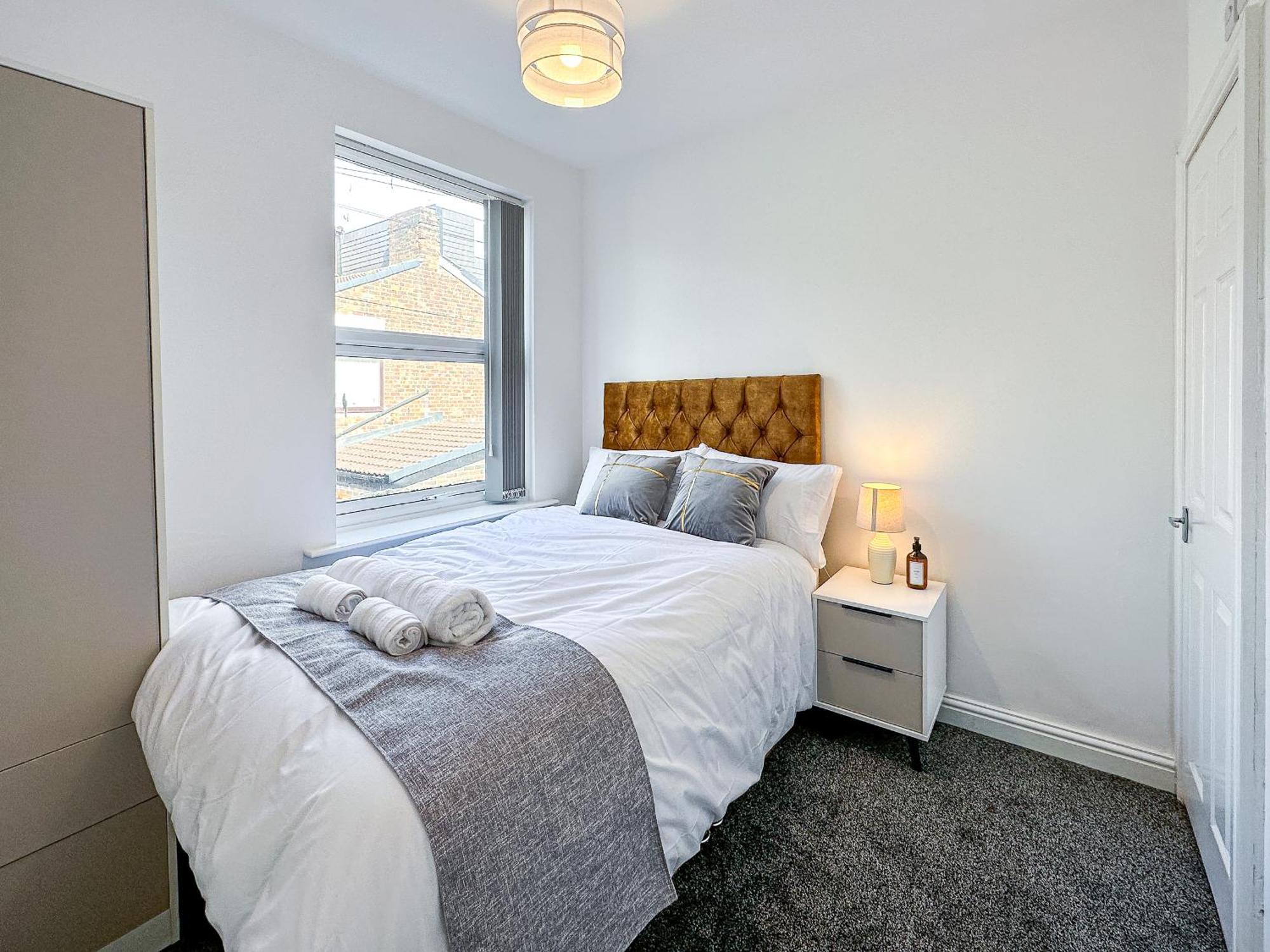 Ashfield Co-Living - Private Room Self-Cater Манчестър Екстериор снимка