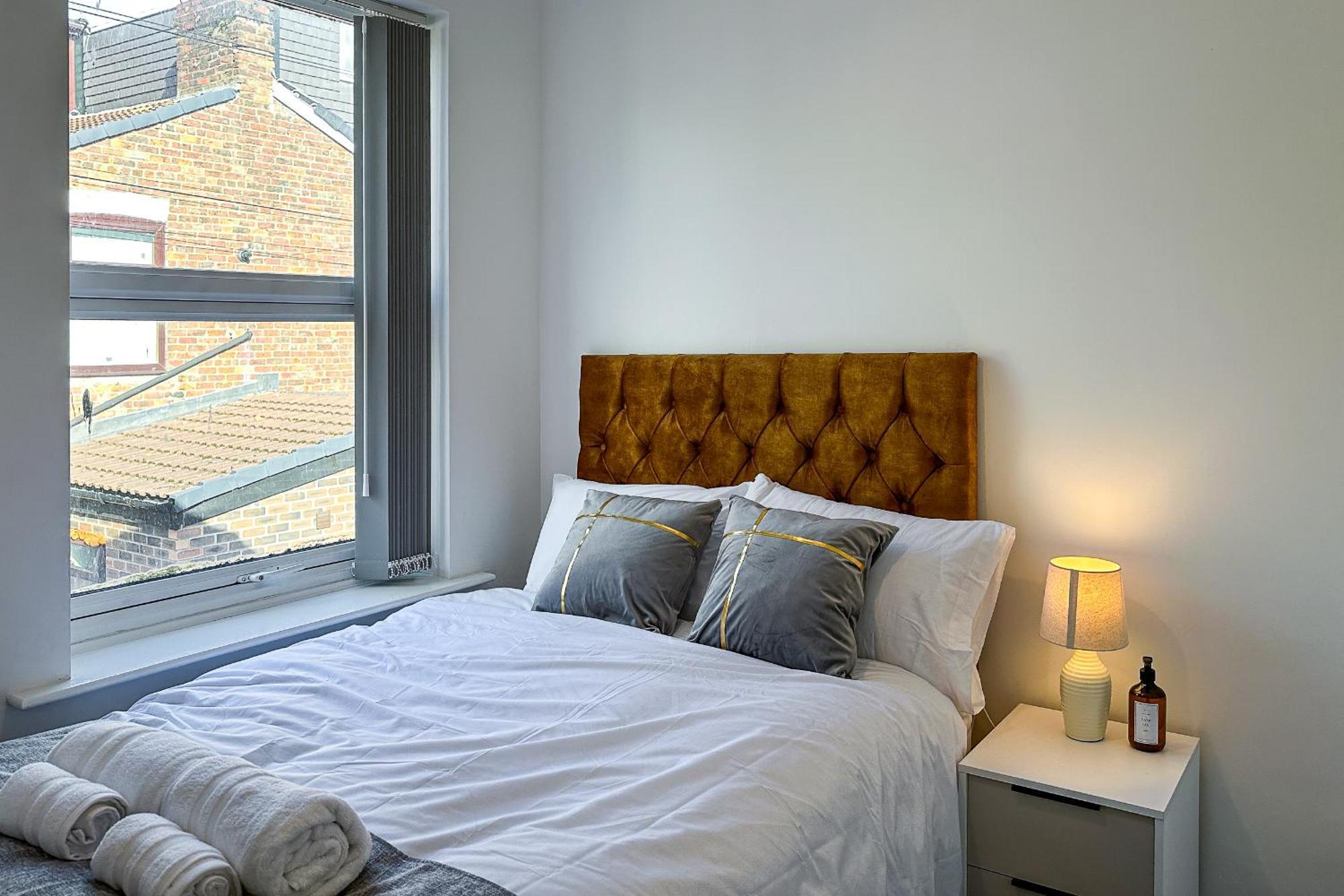 Ashfield Co-Living - Private Room Self-Cater Манчестър Екстериор снимка