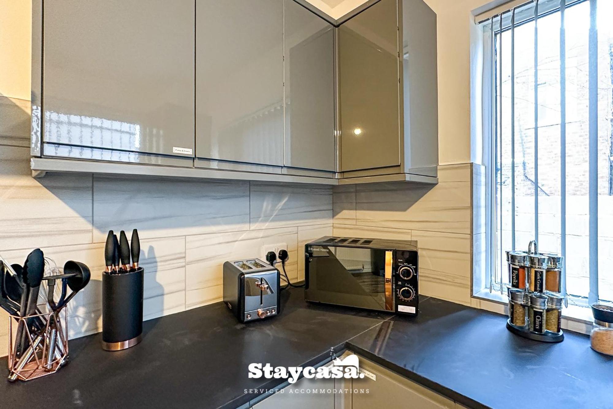 Ashfield Co-Living - Private Room Self-Cater Манчестър Екстериор снимка